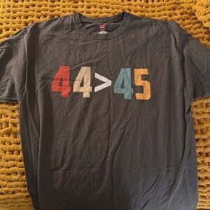 Hanes Gray Short Sleeve Tee with Graphic Design